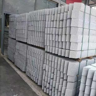 儋州芝麻白树围石 树池