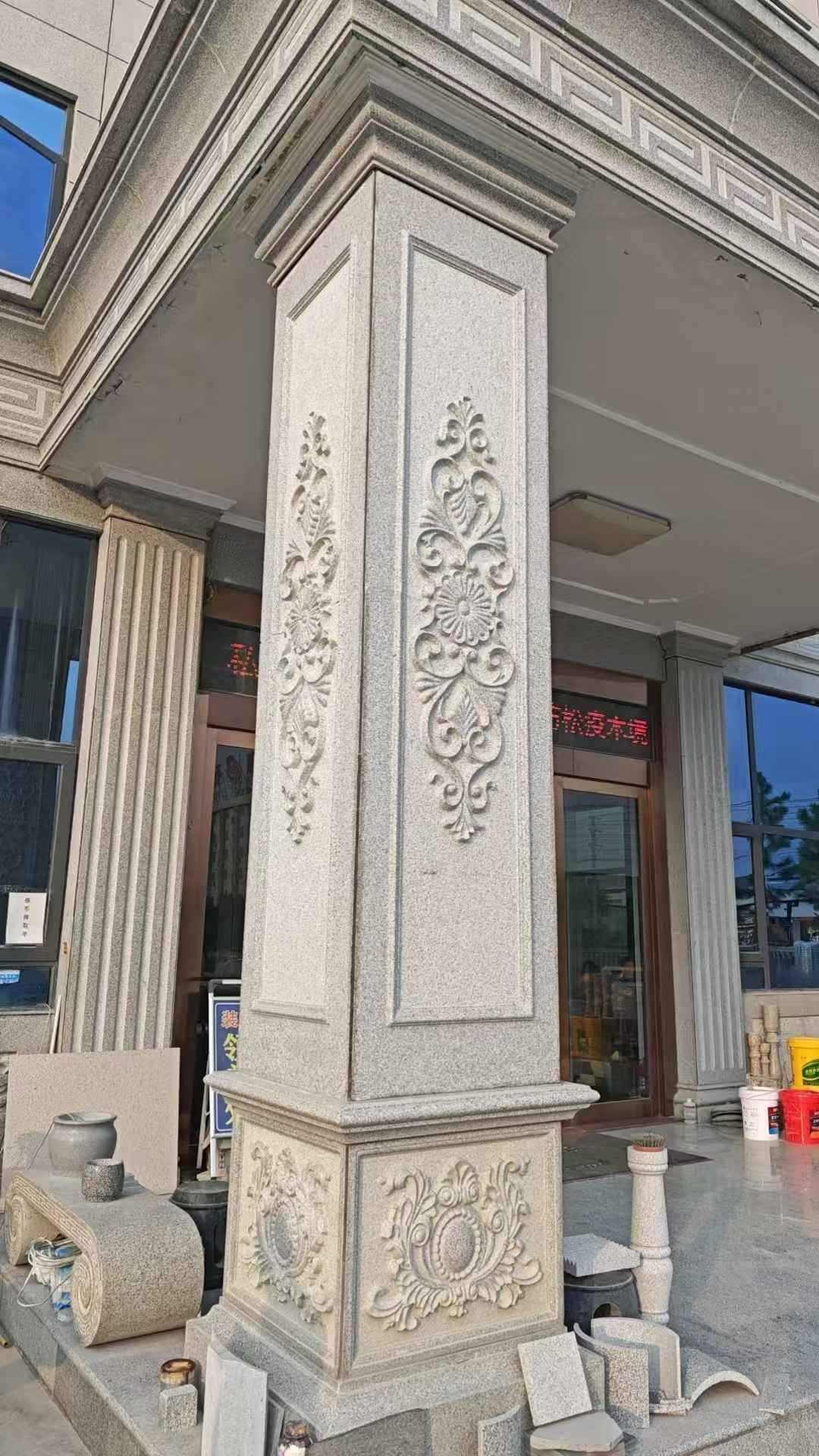 儋州芝麻白别墅雕刻柱子  黄金麻